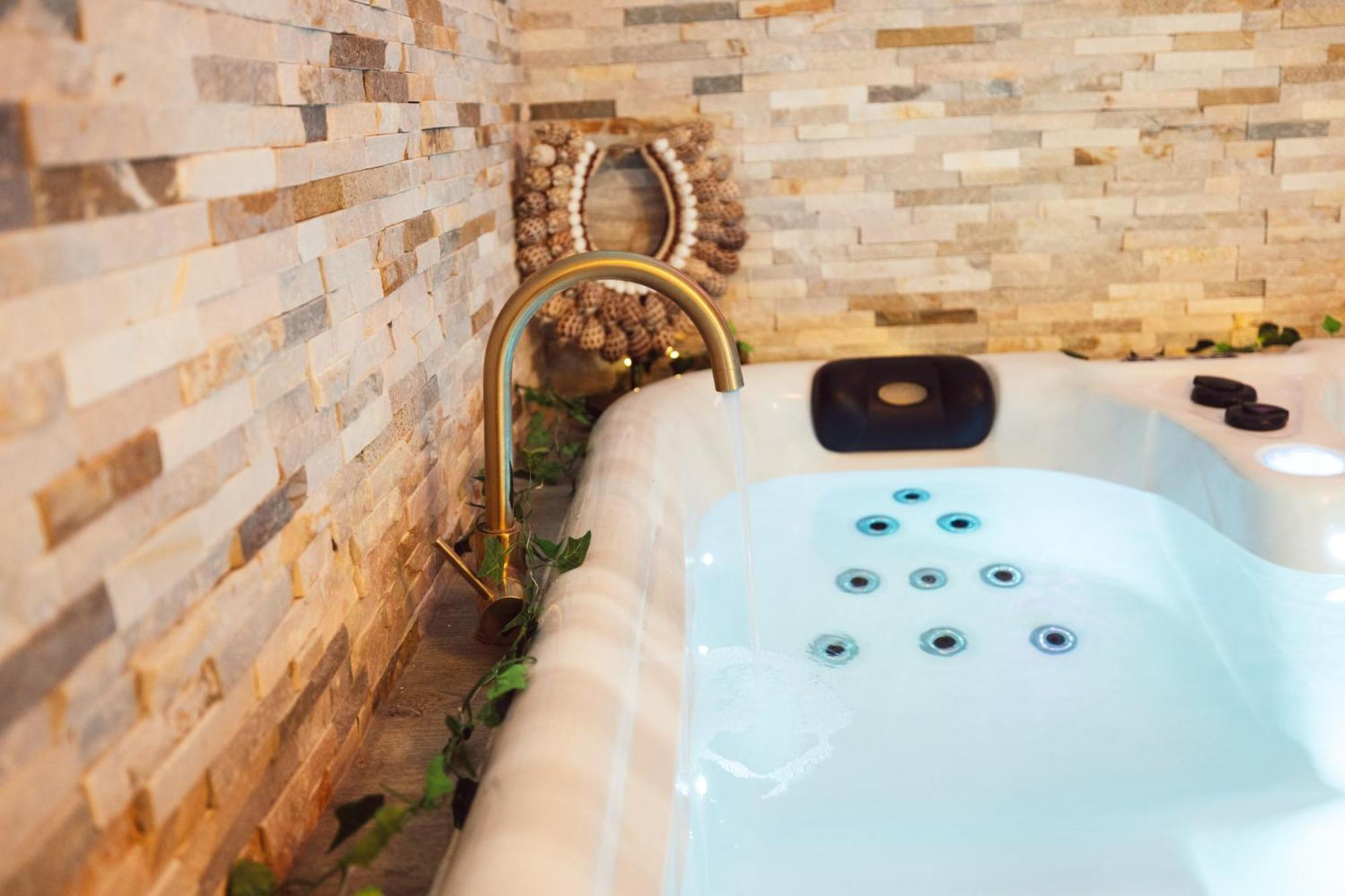 Suite And Spa La Perla Bianca Grabels ภายนอก รูปภาพ