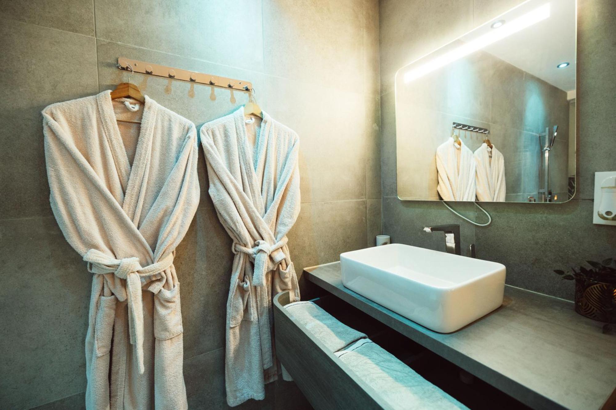 Suite And Spa La Perla Bianca Grabels ภายนอก รูปภาพ